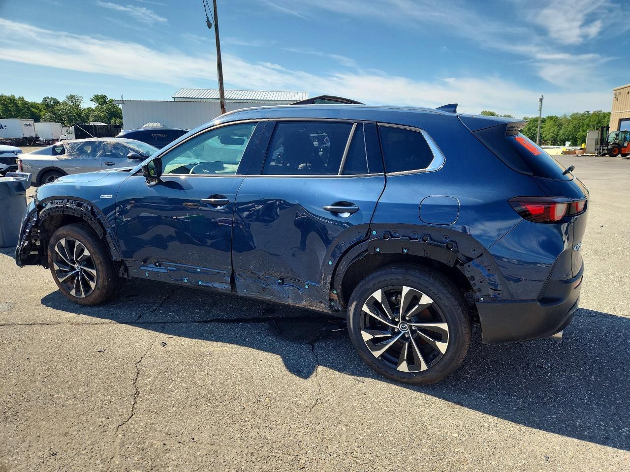 2025 MAZDA CX-50 PREMIUM PLUS — Фото 2 из 13