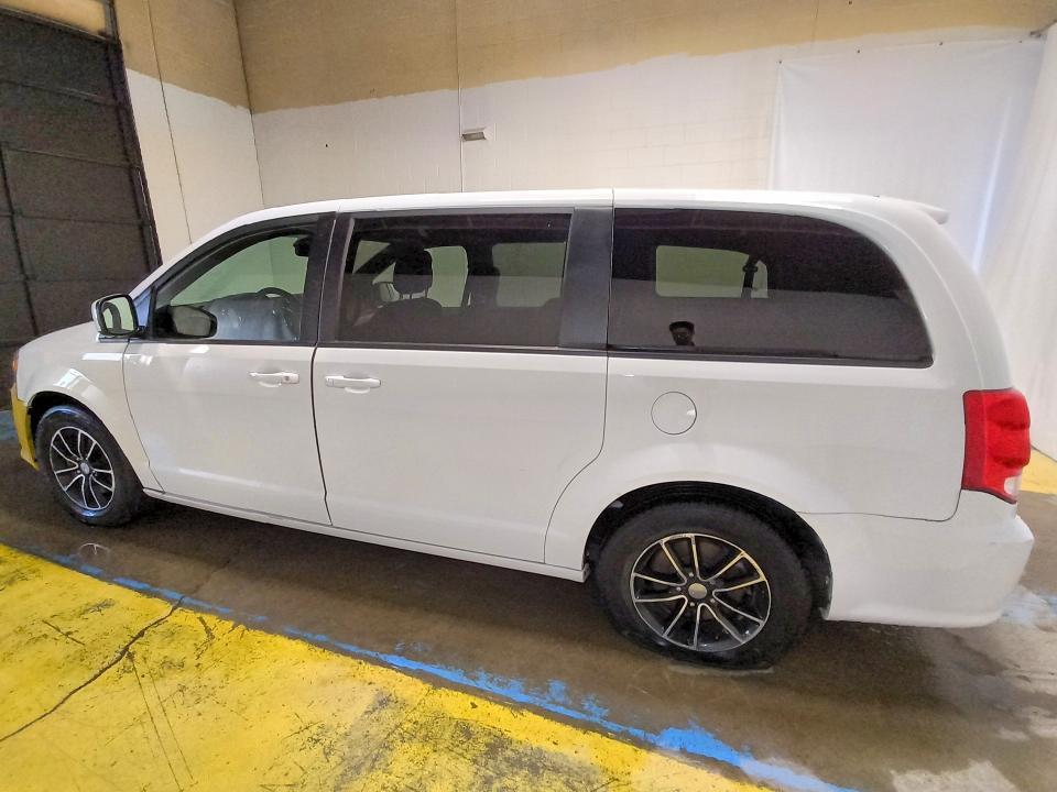 2019 DODGE GRAND CARAVAN GT — Фото 2 из 14