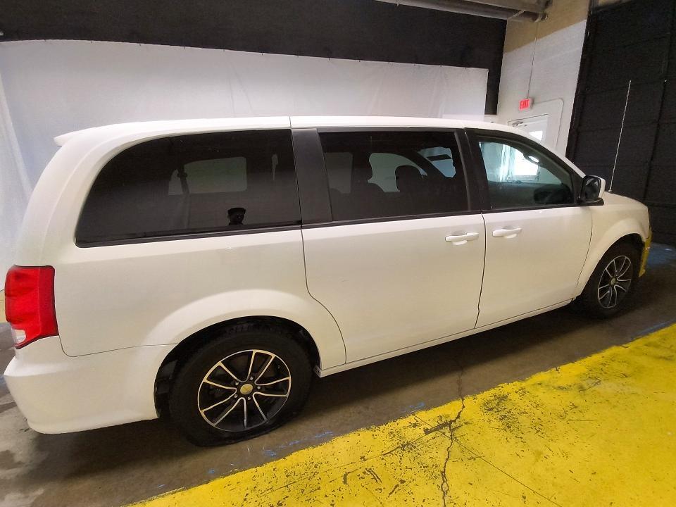 2019 DODGE GRAND CARAVAN GT — Фото 3 из 14