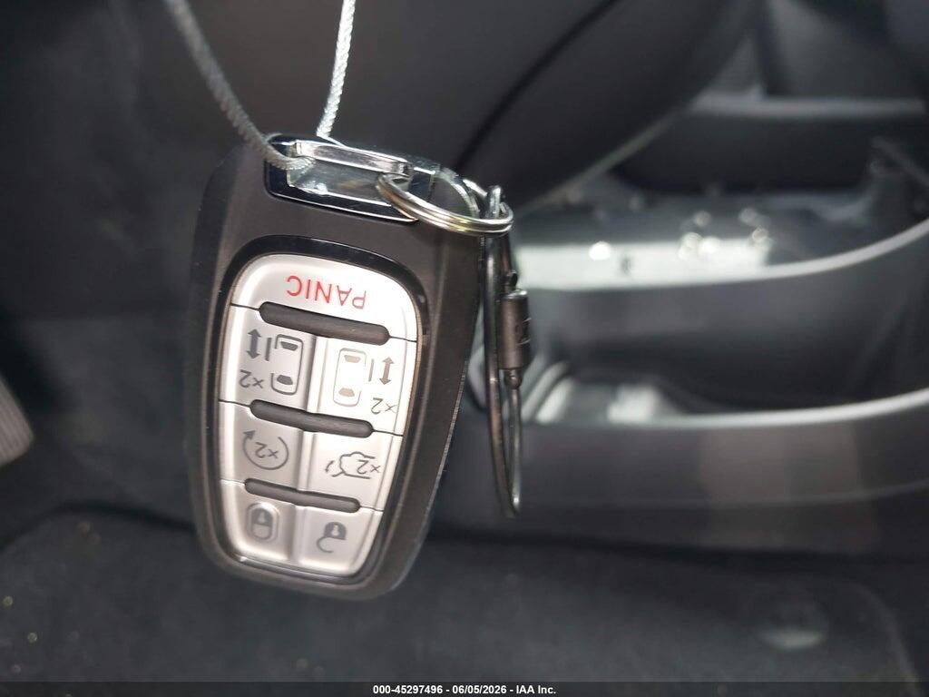 2C4RC1BG7TR270920 2026 CHRYSLER PACIFICA photo no. 11
