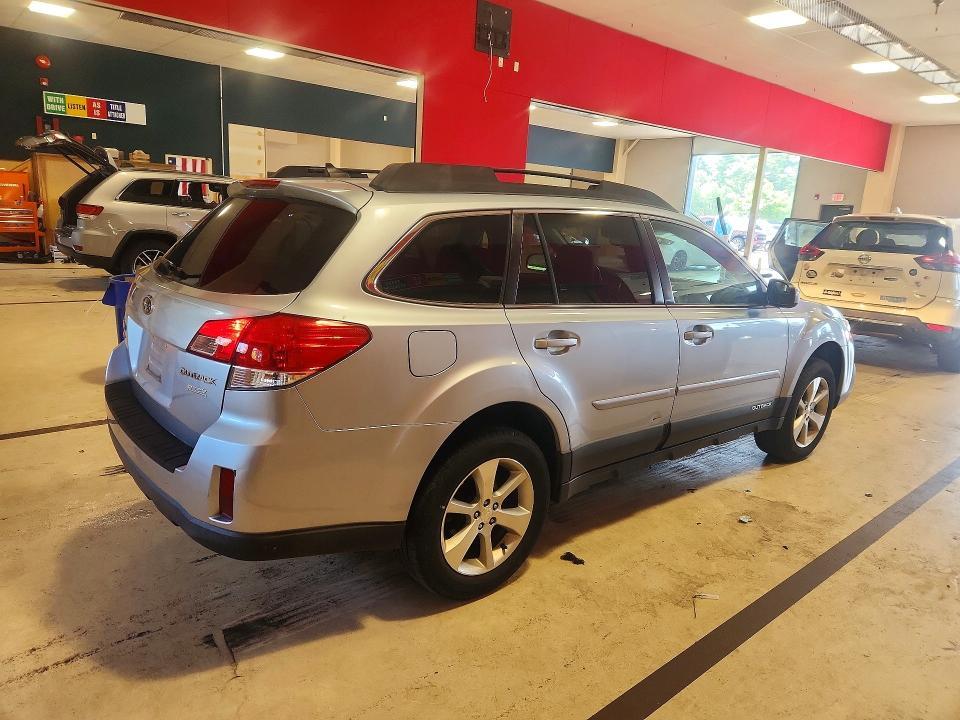 2013 SUBARU OUTBACK 2.5I LIMITED — Фото 3 из 12