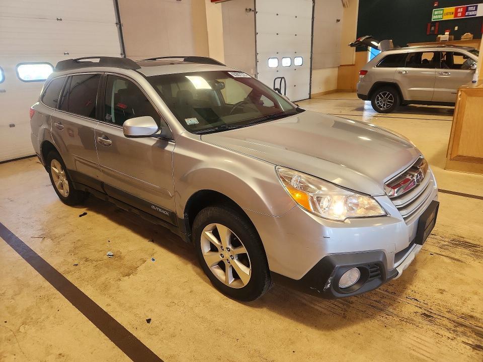 2013 SUBARU OUTBACK 2.5I LIMITED — Фото 4 из 12