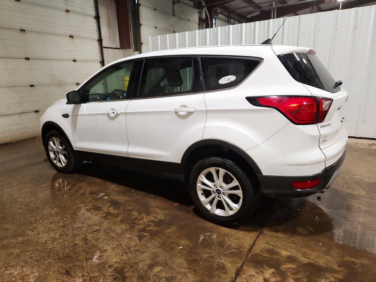 2019 FORD ESCAPE SE — Фото 2 из 13