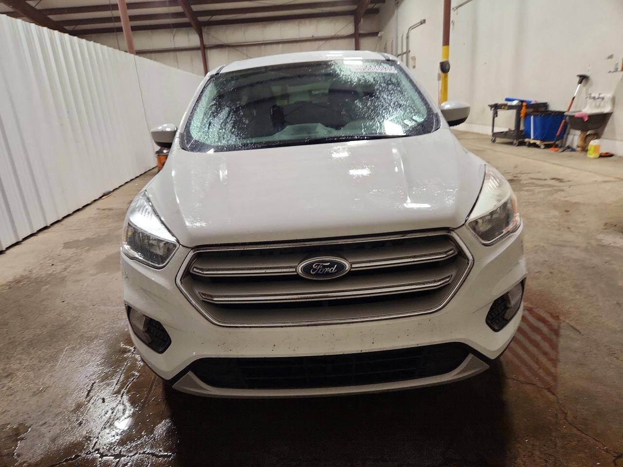 2019 FORD ESCAPE SE — Фото 5 из 13