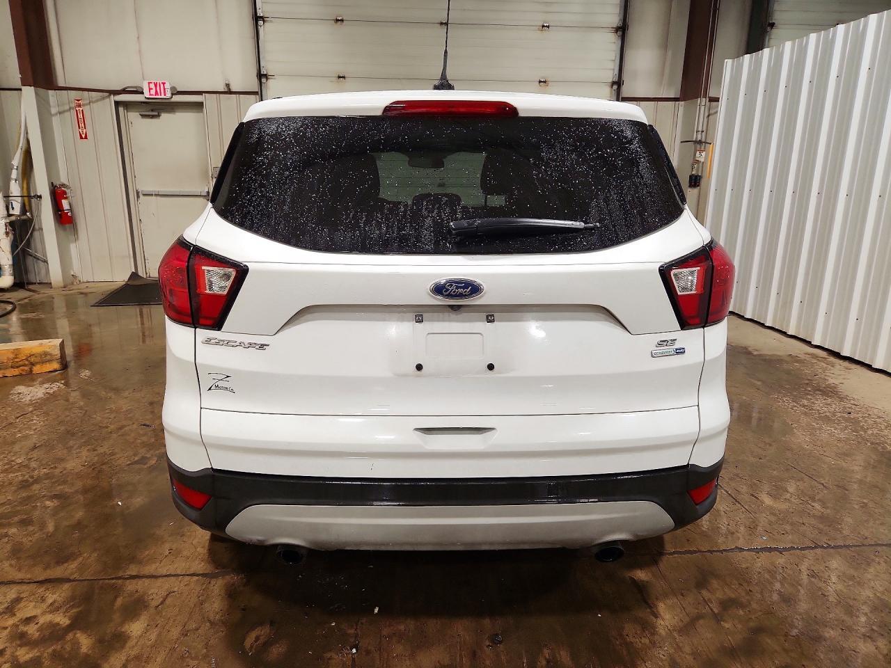 2019 FORD ESCAPE SE — Фото 6 из 13