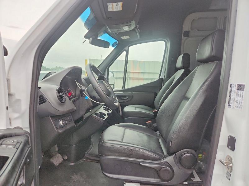 2025 MERCEDES-BENZ SPRINTER 2500 DELIVERY VAN — Фото 7 из 14