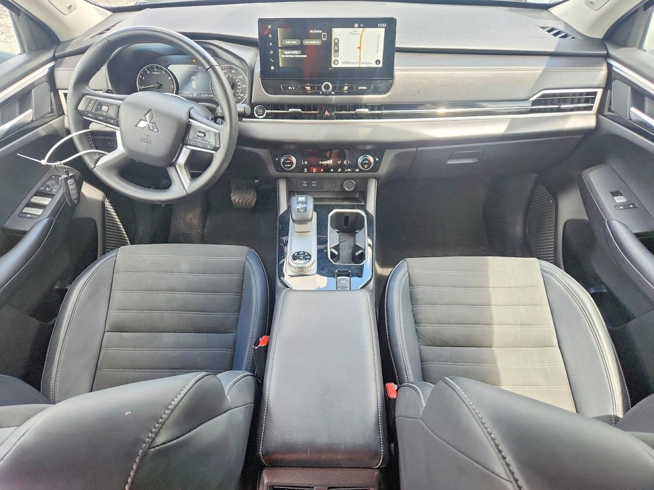 2025 MITSUBISHI OUTLANDER SE — Фото 8 из 13