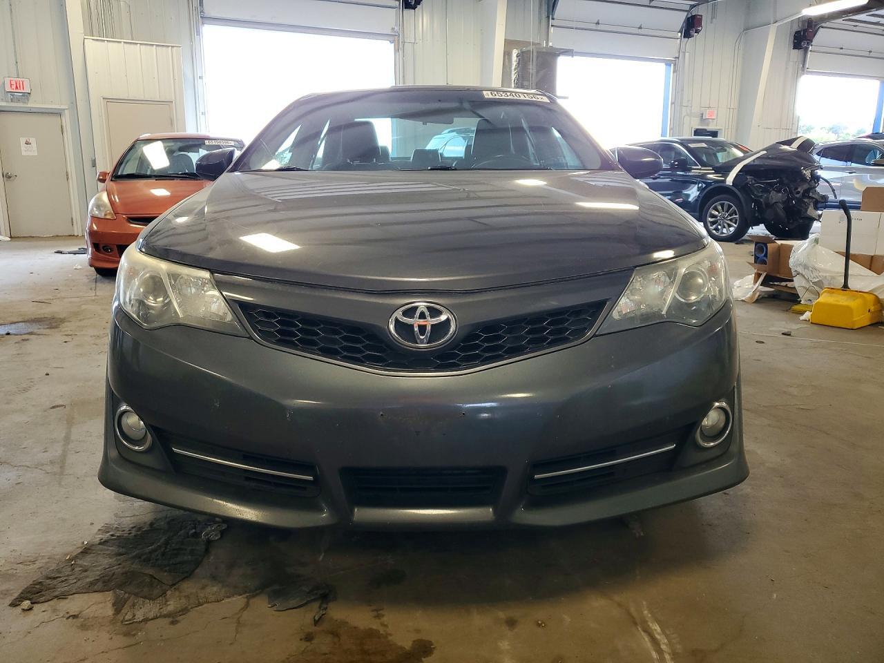2013 TOYOTA CAMRY SE — Фото 5 из 12