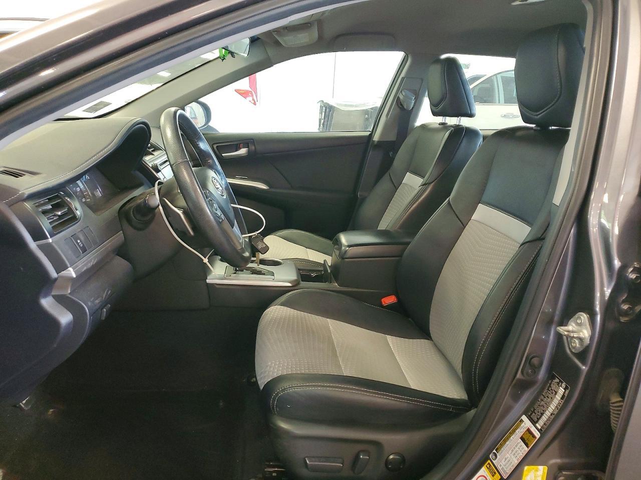 2013 TOYOTA CAMRY SE — Фото 7 из 12