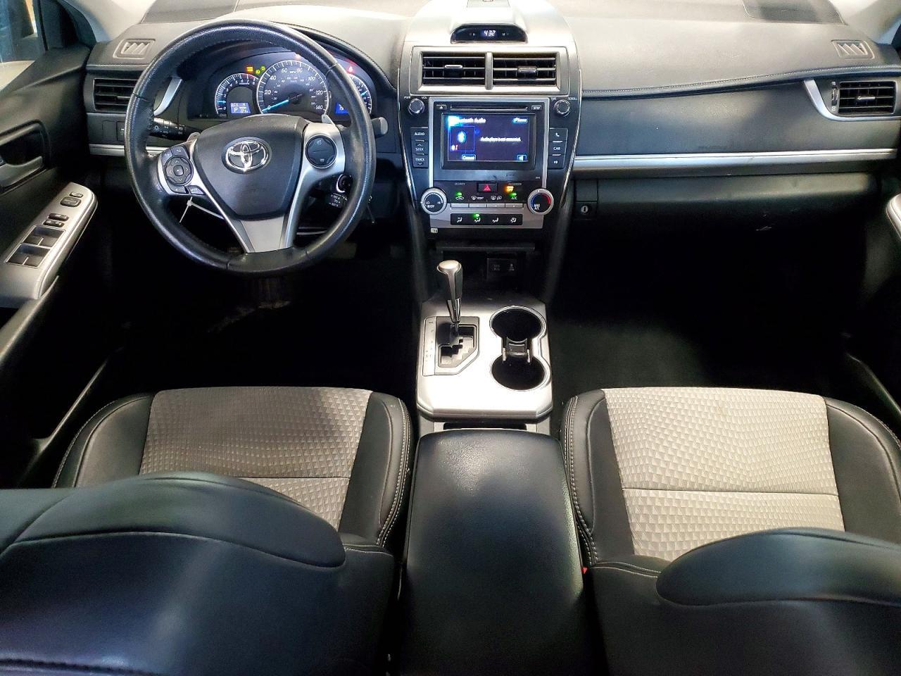 2013 TOYOTA CAMRY SE — Фото 8 из 12