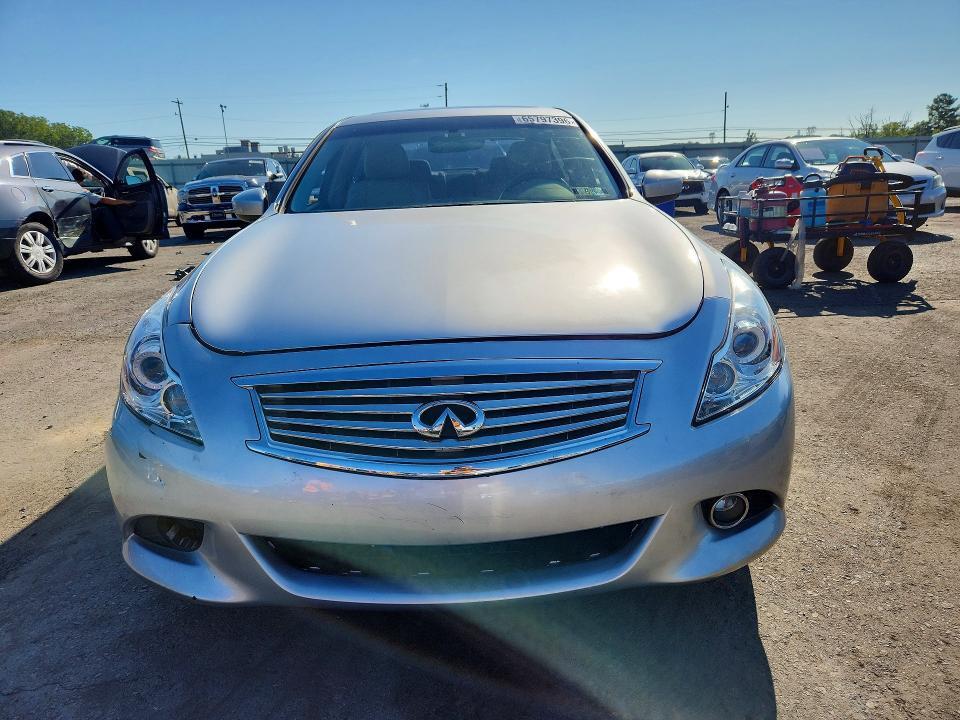 2010 INFINITI G37 SEDAN X — Фото 5 из 12