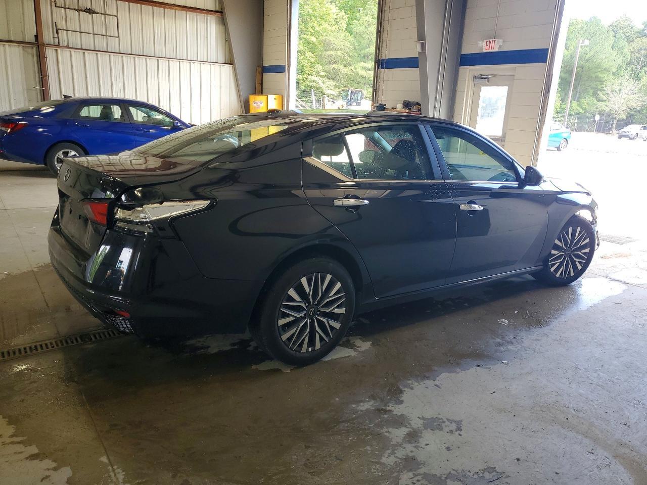 2025 NISSAN ALTIMA SV — Фото 3 из 13