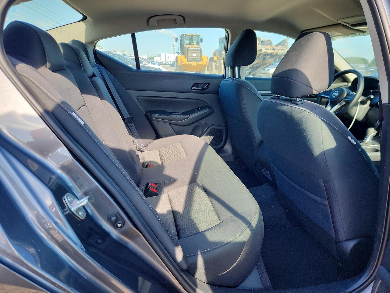 2025 NISSAN ALTIMA SV — Фото 10 из 13