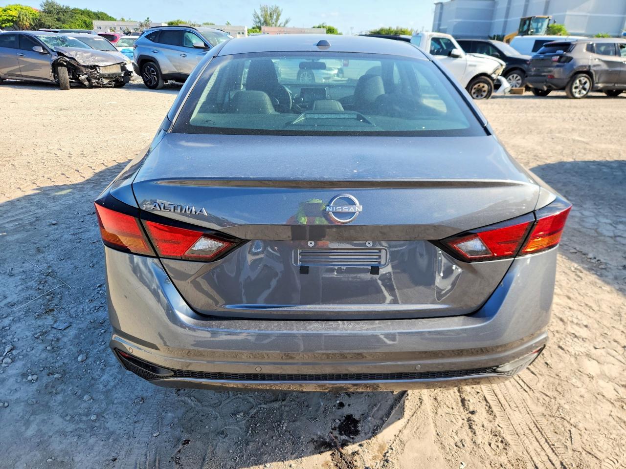 2025 NISSAN ALTIMA SV — Фото 6 из 13
