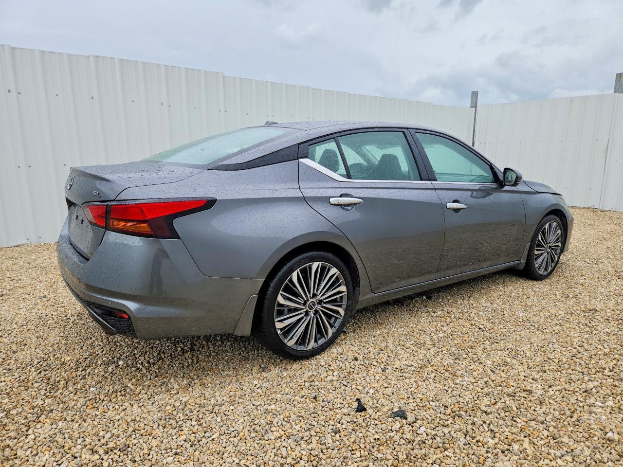 2025 NISSAN ALTIMA SL — Фото 3 из 13