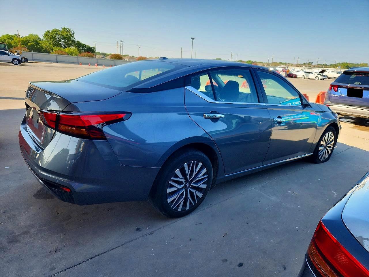2025 NISSAN ALTIMA SV — Фото 3 из 12