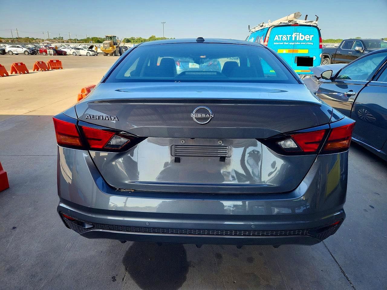 2025 NISSAN ALTIMA SV — Фото 6 из 12