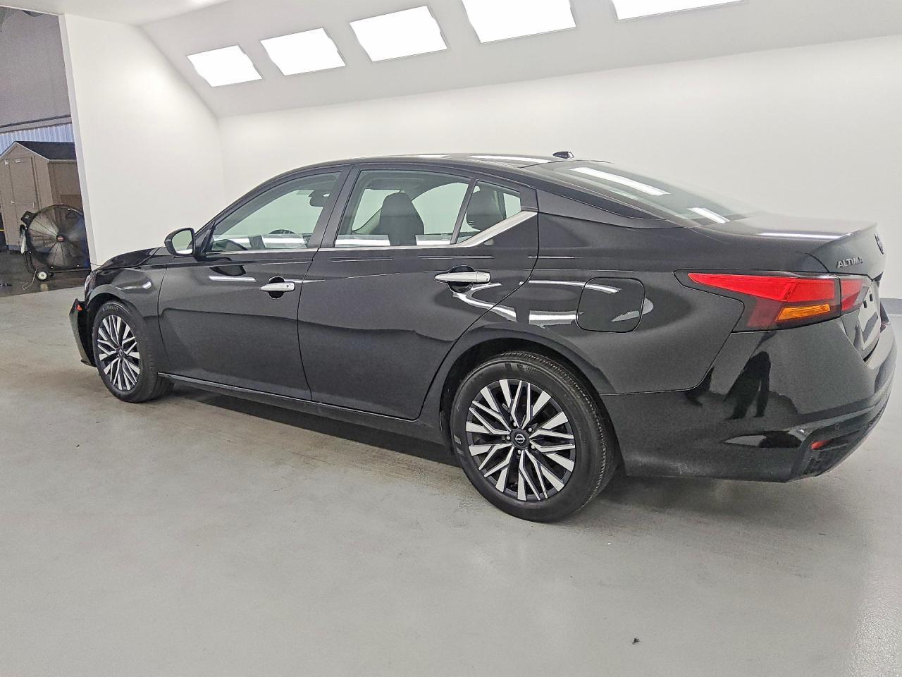 2025 NISSAN ALTIMA SV — Фото 2 из 12
