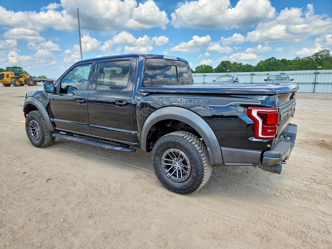 2019 FORD F150 RAPTOR — Фото 2 из 12