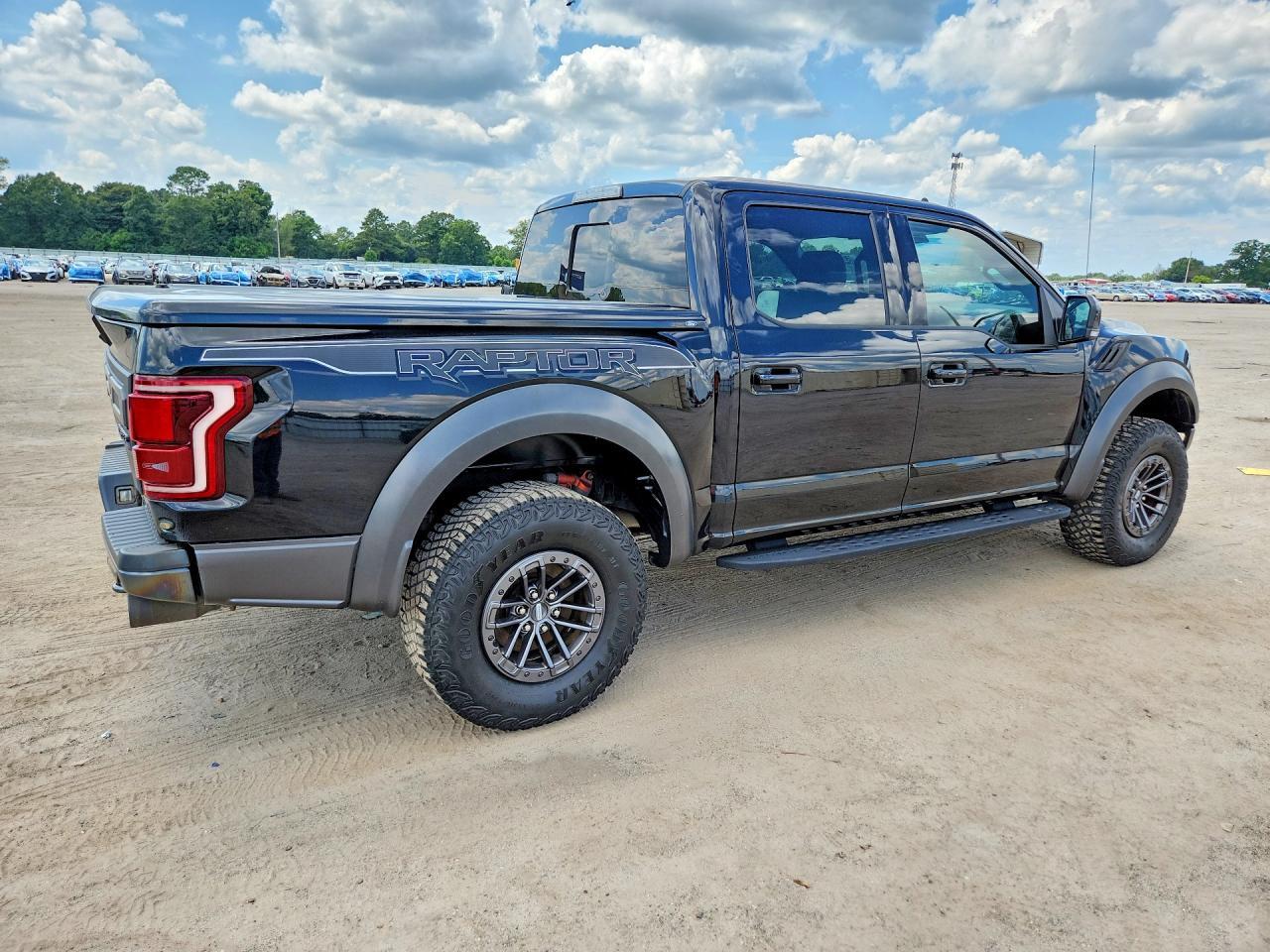 2019 FORD F150 RAPTOR — Фото 3 из 12