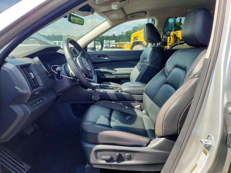 2025 NISSAN PATHFINDER SL — Фото 7 из 13