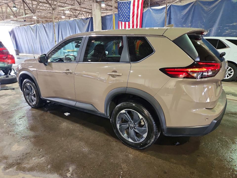 2025 NISSAN ROGUE SV — Фото 2 из 13