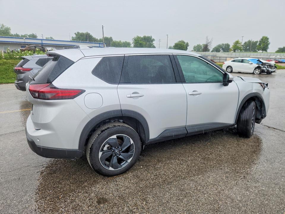 2025 NISSAN ROGUE SV — Фото 3 из 13