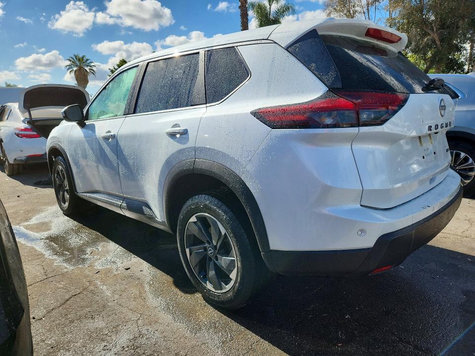 2025 NISSAN ROGUE SV — Фото 2 из 13