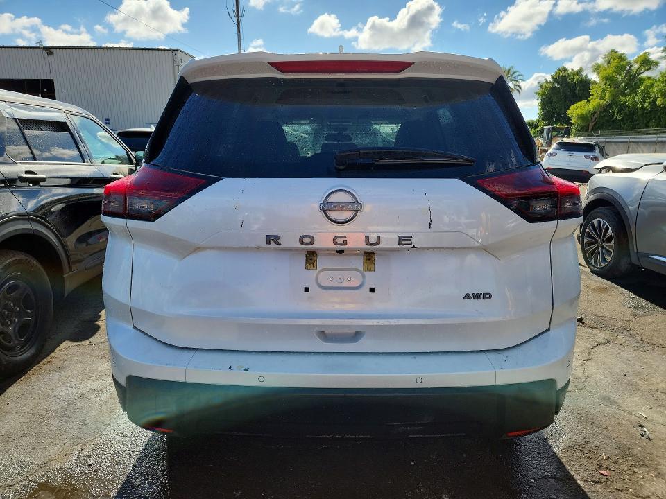 2025 NISSAN ROGUE SV — Фото 6 из 13