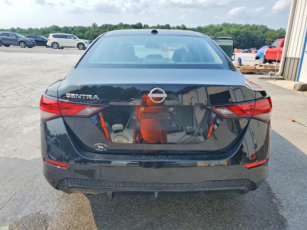 2025 NISSAN SENTRA SV — Фото 6 из 12