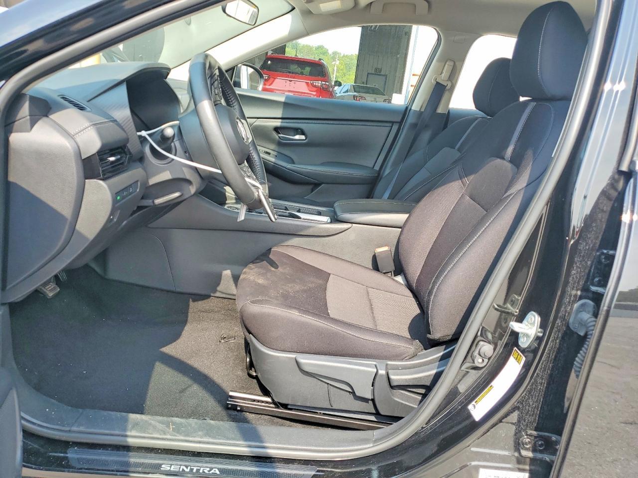2025 NISSAN SENTRA SV — Фото 7 из 12