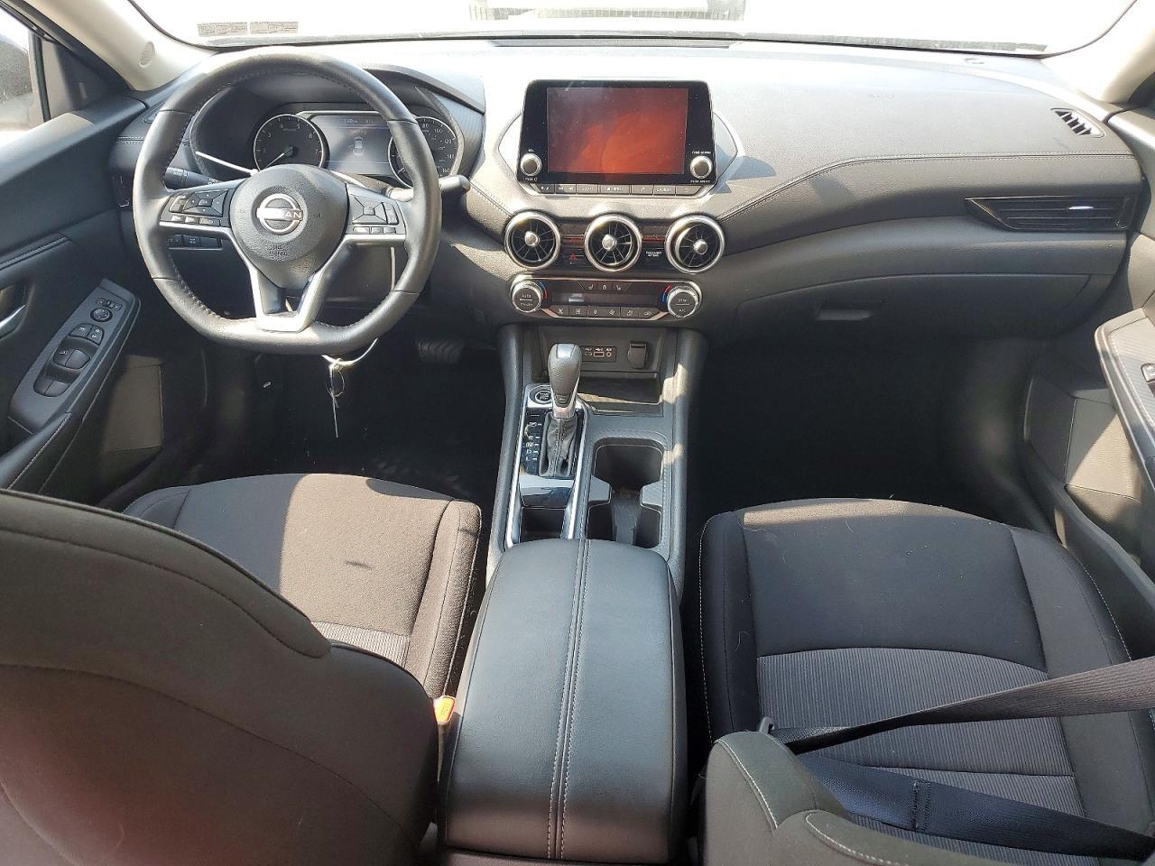 2025 NISSAN SENTRA SV — Фото 8 из 12