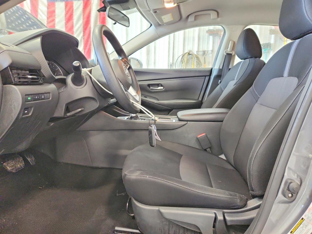 2025 NISSAN SENTRA SV — Фото 7 из 12