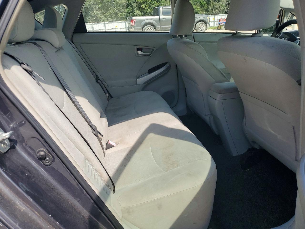 2013 TOYOTA PRIUS TWO — Фото 10 из 12