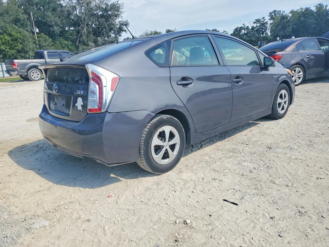 2013 TOYOTA PRIUS TWO — Фото 3 из 12