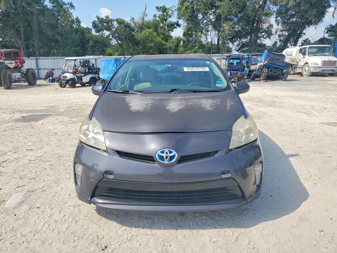 2013 TOYOTA PRIUS TWO — Фото 5 из 12