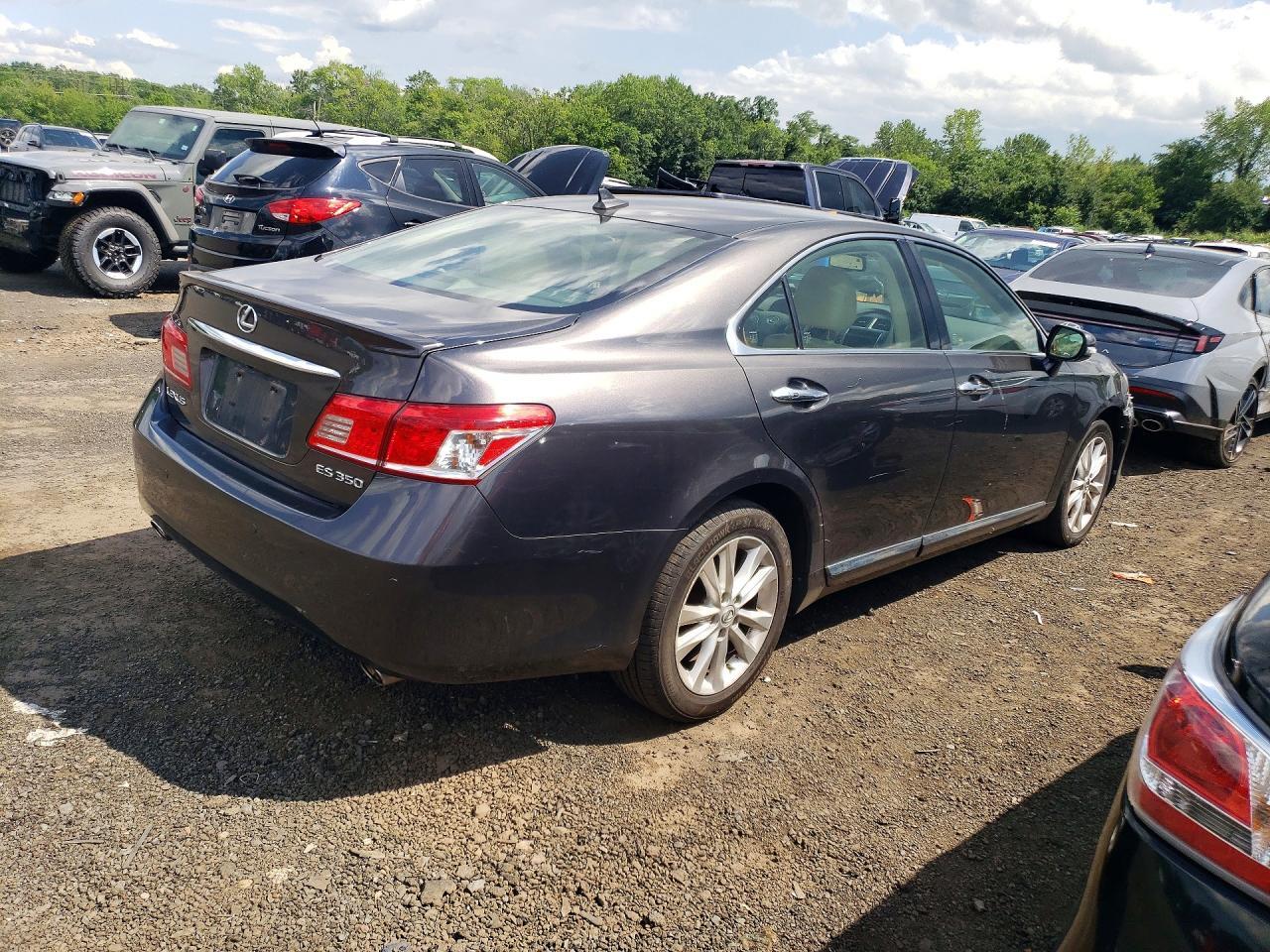 2010 LEXUS ES 350 — Фото 3 из 12