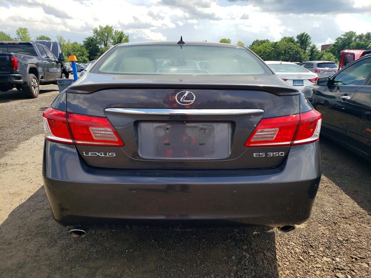 2010 LEXUS ES 350 — Фото 6 из 12