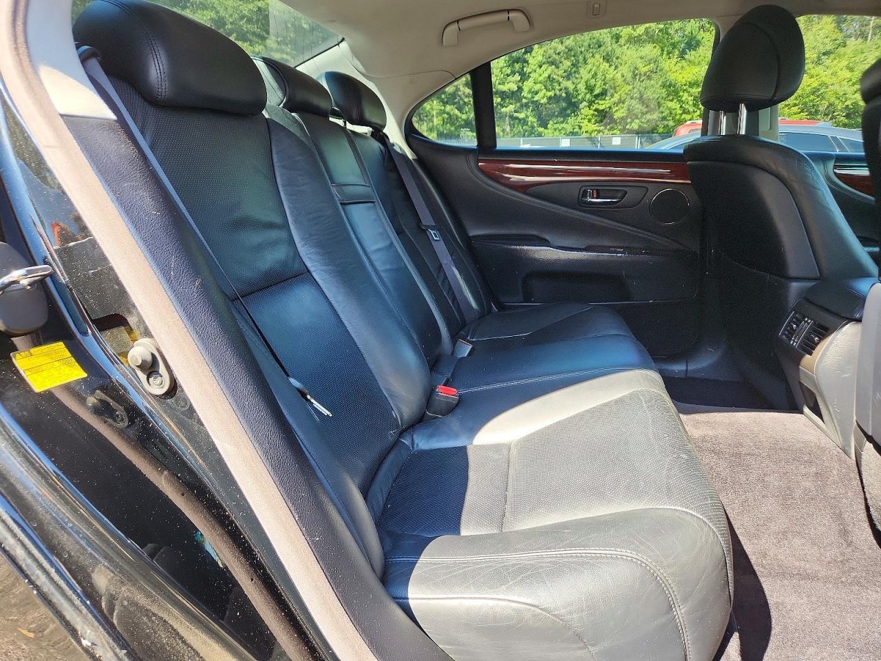 2010 LEXUS LS 460 — Фото 10 из 12