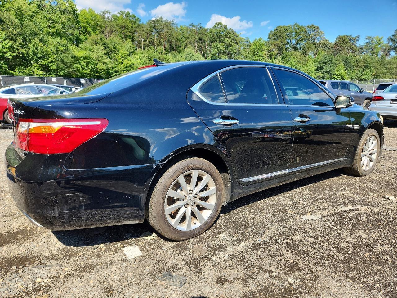 2010 LEXUS LS 460 — Фото 3 из 12