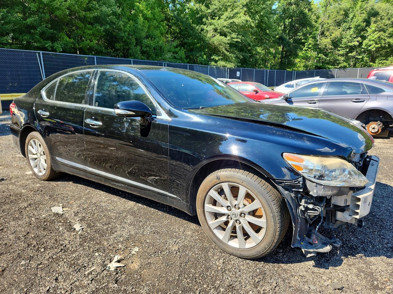 2010 LEXUS LS 460 — Фото 4 из 12