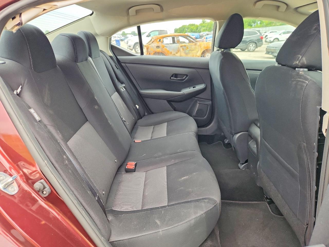 2025 NISSAN SENTRA SV — Фото 10 из 12