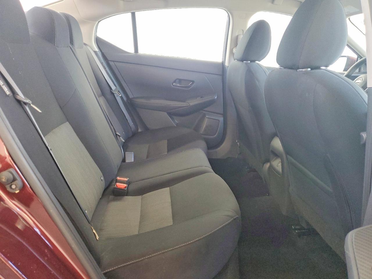 2025 NISSAN SENTRA SV — Фото 10 из 12