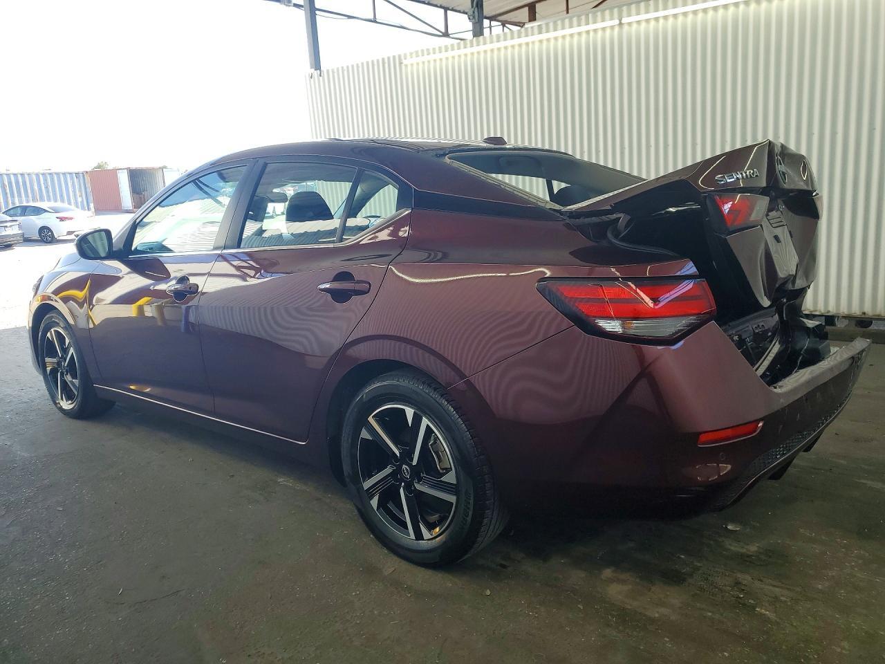 2025 NISSAN SENTRA SV — Фото 2 из 12