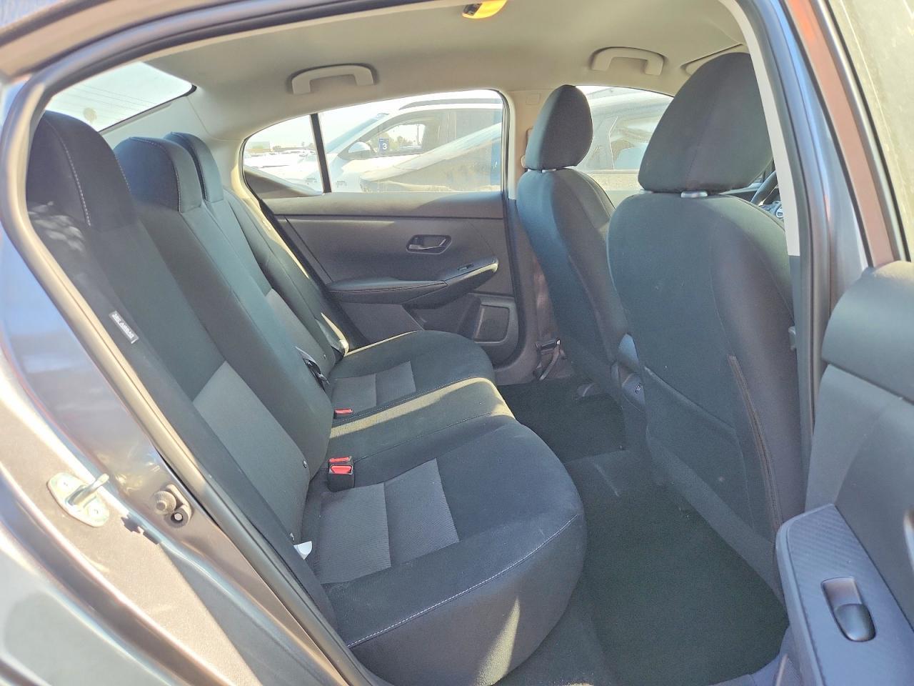 2025 NISSAN SENTRA SV — Фото 10 из 13