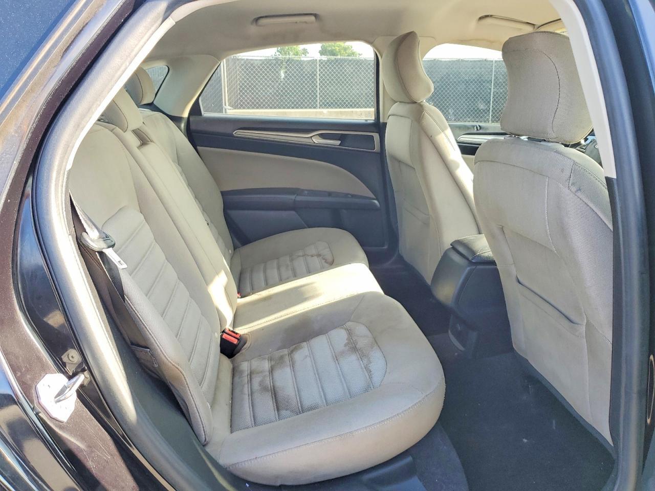 3FA6P0G75KR160327 2019 FORD FUSION photo no. 10