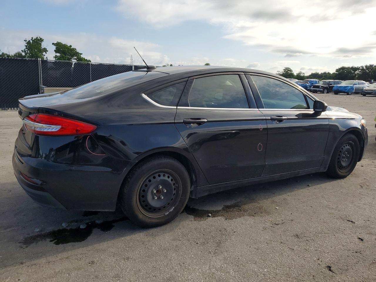 3FA6P0G75KR160327 2019 FORD FUSION photo no. 3
