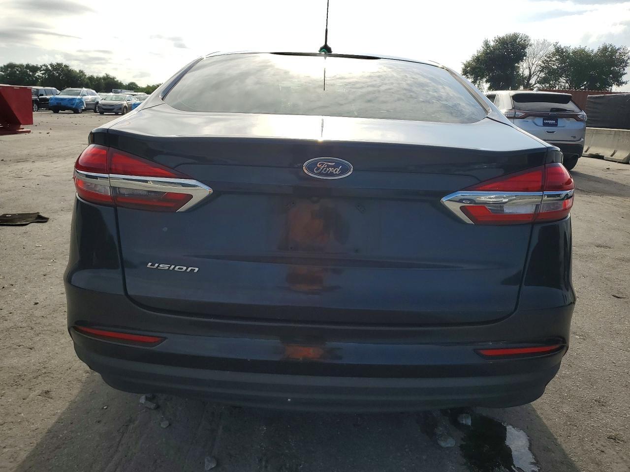 3FA6P0G75KR160327 2019 FORD FUSION photo no. 6