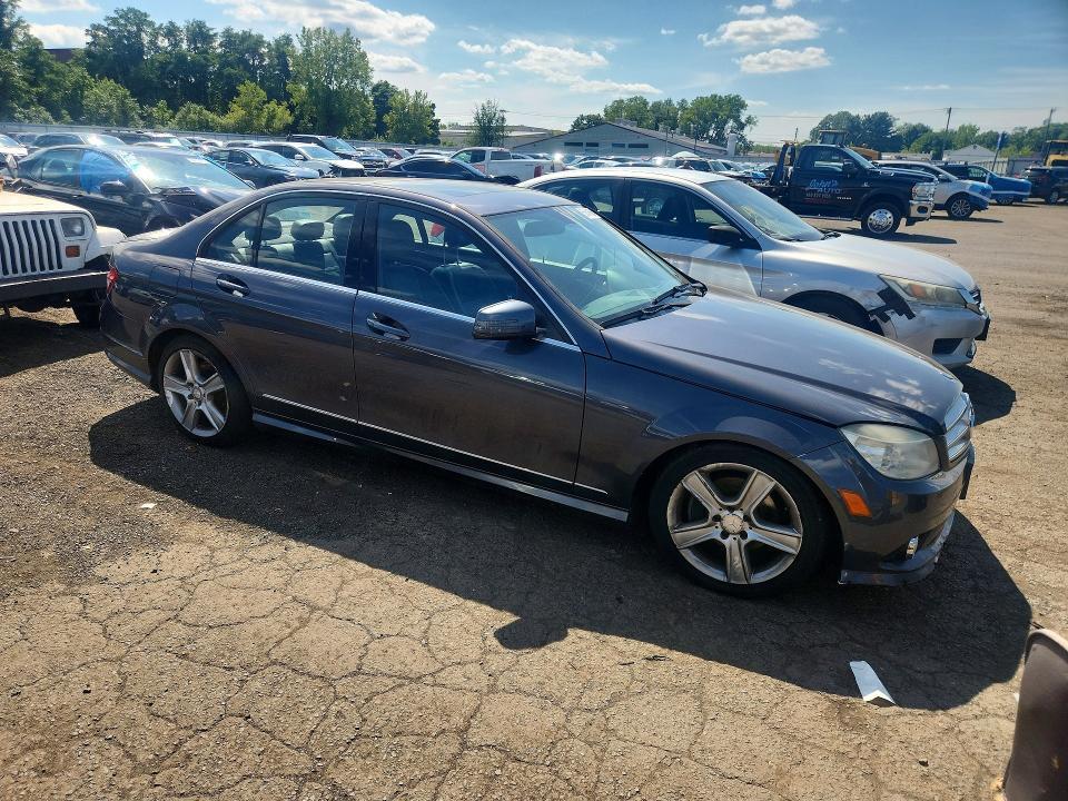 2010 MERCEDES-BENZ C 300 4MATIC — Фото 4 из 12