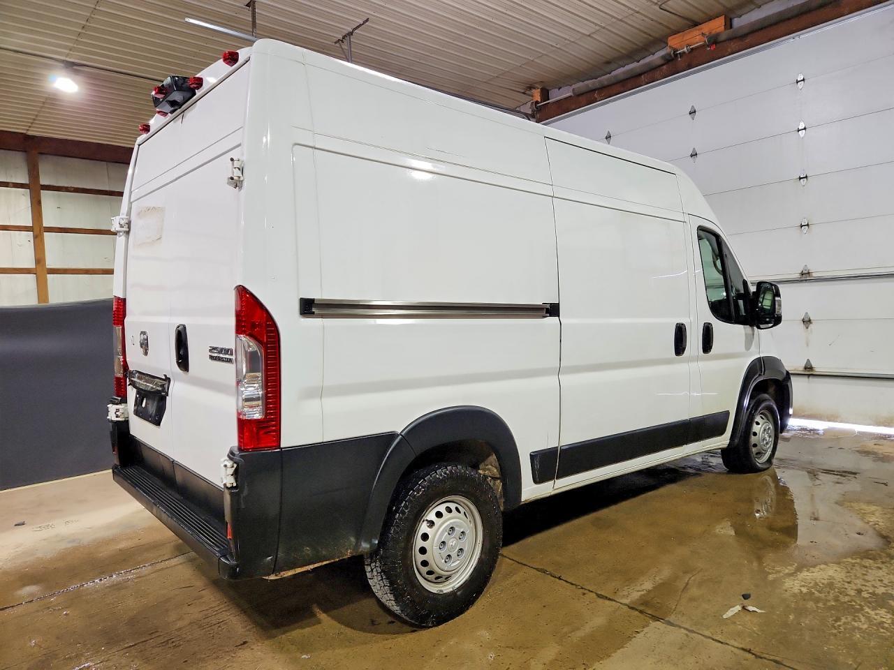 2025 RAM PROMASTER 2500 HIGH — Фото 3 из 13